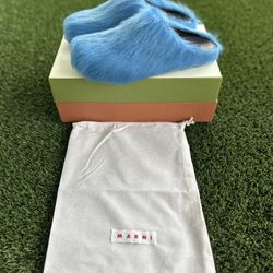 Marni Blue Long Hair Calfskin Fussbett