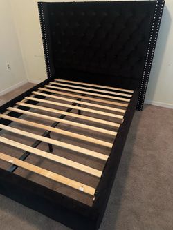 Full size bed