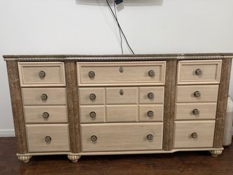 Large Vintage French Provincial Dresser / Credenza – Beautiful Details