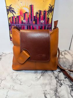 L'Artigiano Italian Leather Crossbody Bag Two Tone
