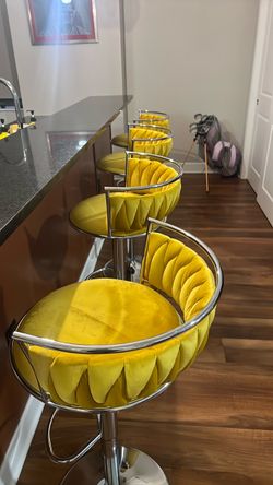 4 barstools
