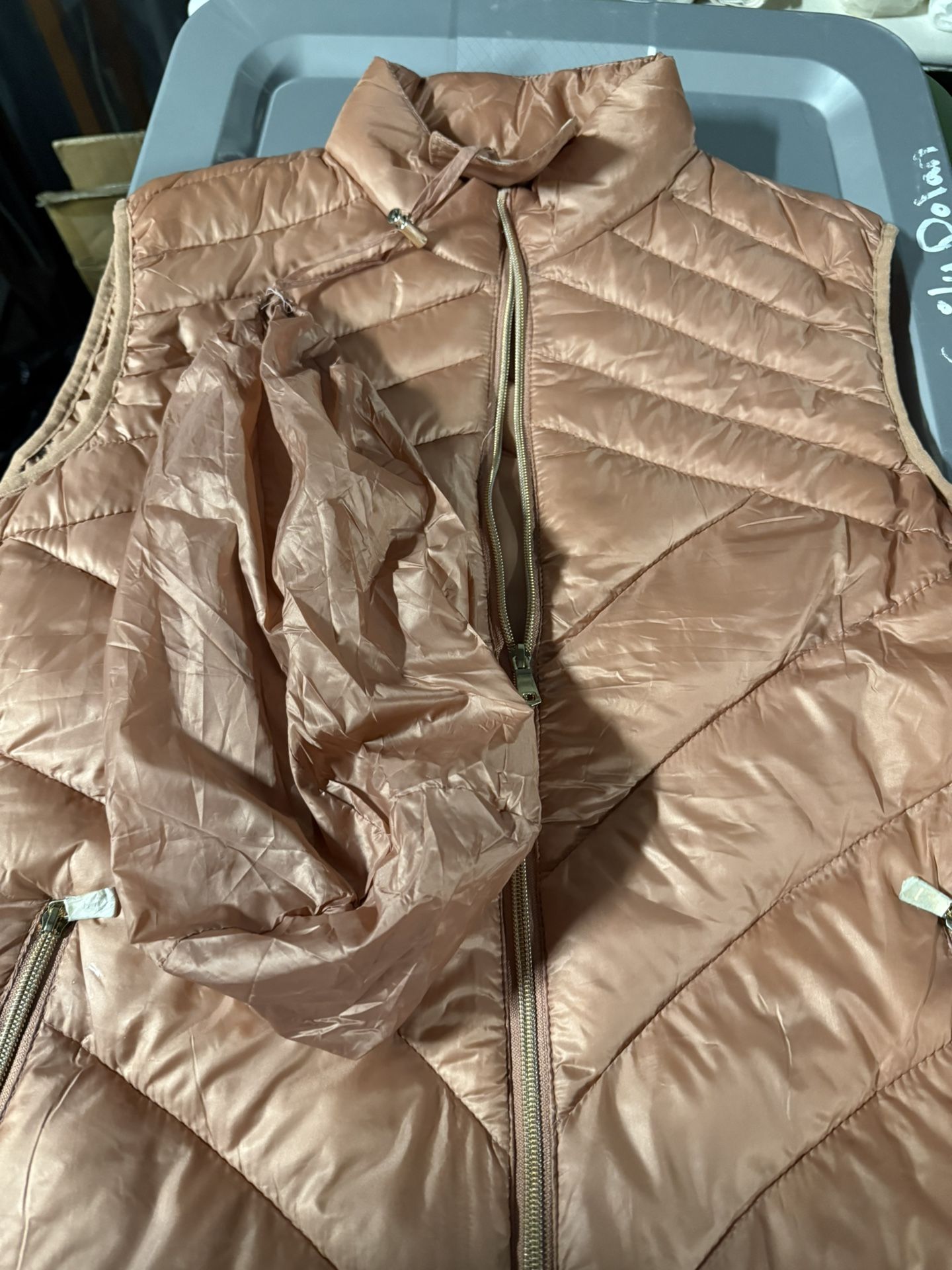 Women's SizeXL Puffer Pale Mauve Quilted Sleeveless Vest