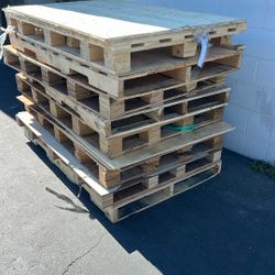 Free Pallets About 16 Pallets 