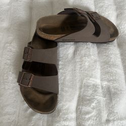 Birkenstock Size 40 Woman’s 9 Men’s 7 Used Twice 