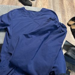 nurse scrubs and nonslip shoes 