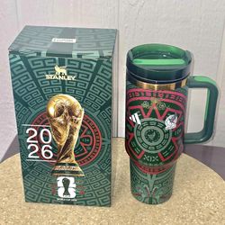 New in Box Bottle Insulated Stainless steel 40 Oz The Selección mexicana