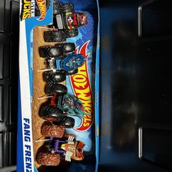 Hot Wheels Monster Trucks, 1:64 Scale Toy Monster Trucks, Set of 4,