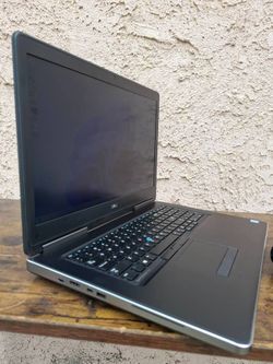 DeLL 17.3-inch Laptop, windows 11, 32 GB Ram, Intel Xeon, 1TB SSD - $340