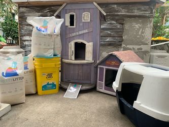 Cat supply galore: 3-story cat apartment assembled (80), 4 smart Pretty Litter (20 each), litter (15), foldable insulated cat house (15), cat treats a