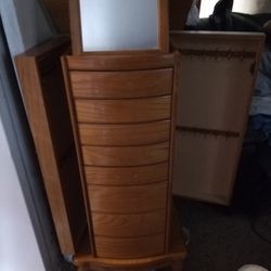 Stand Up Jewelry Box 