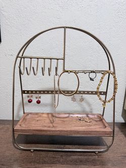 Jewelry organizer stand
