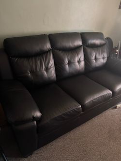 Coaster Finley 3-Seater Tufted Faux Leather Sofa in Brown