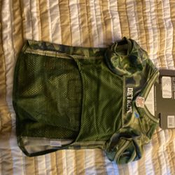 Dogs medium shirts football teams