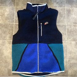 Nike Full Zip Sherpa Vest 