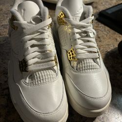 Brand New Jordan 4s Retro Gold metallic 