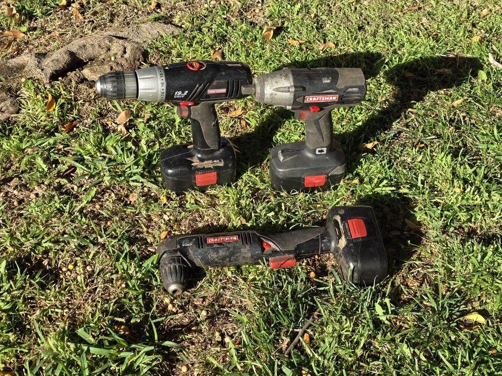 Drill And impact Drill➕️ 4 batteries➕️ charger