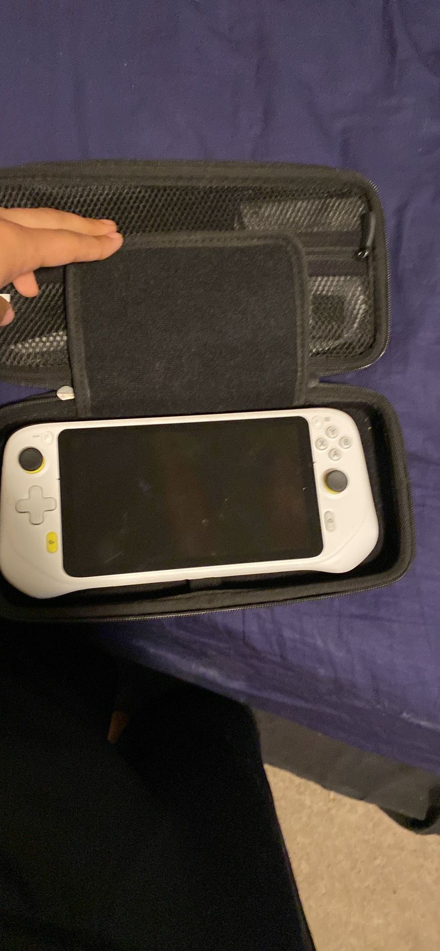 Logitech G Cloud + Carrying Case