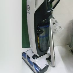 (CORDLESS) HOOVER ONE PWR VACUUM  Used Slightly  In Excellent Condition  Comes With The Charger 