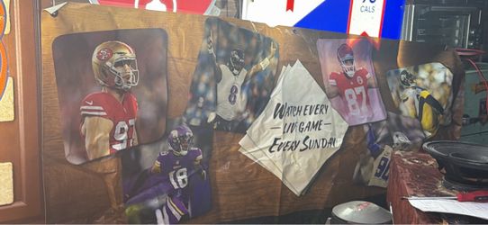 3 Beer LED Lights and NFL Vinyl Banner read description