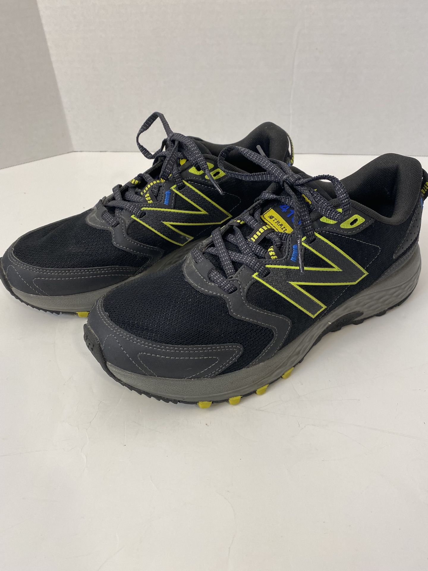 New Balance Men’s 410 V7 Trail Running Shoes Size 8 Extra Wide (4E)