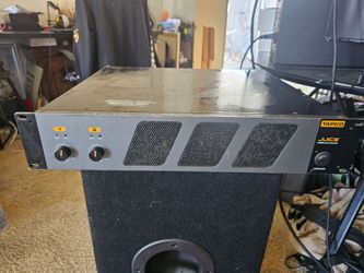 Tapco j-800 Racable Amp