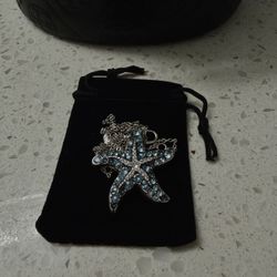 Rhinestone Starfish Necklace 