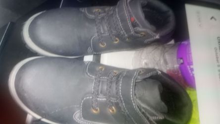 Kids shoes