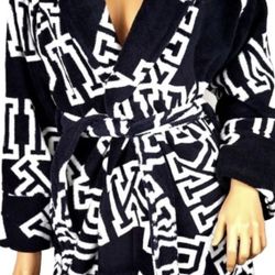  Victoria Secret PINK Logo plush Robe Size  XS  Fuzzy Cozy Belted