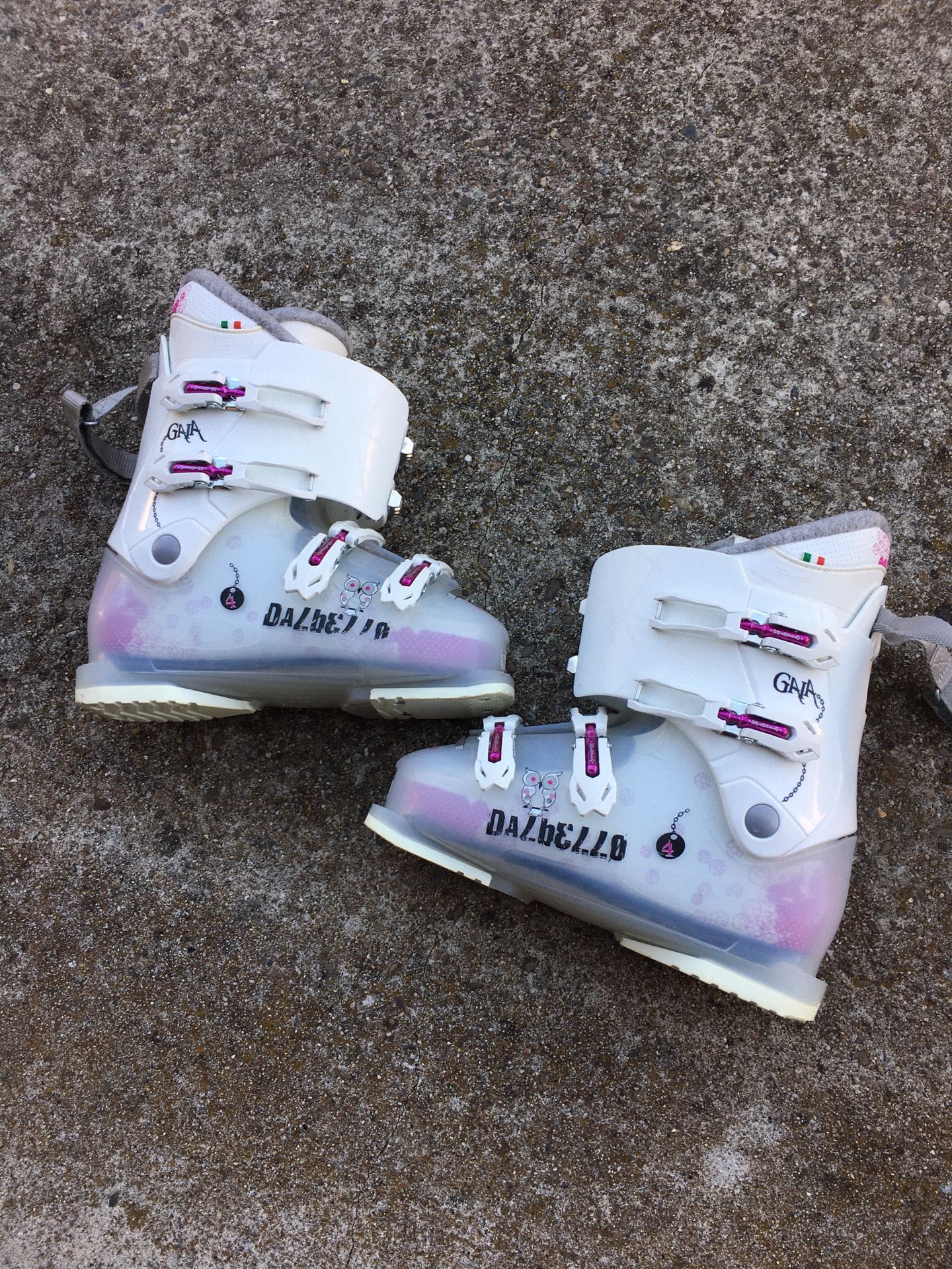 Ladies ski boots 8.5