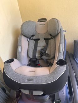 Car seats READ DESCRIPTION