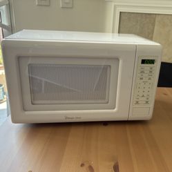 Magic Chef Microwave