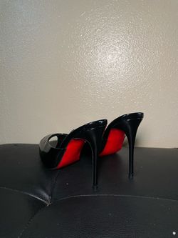 Woman’s heels size 7 7/5