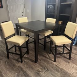 Dinning Room Table 