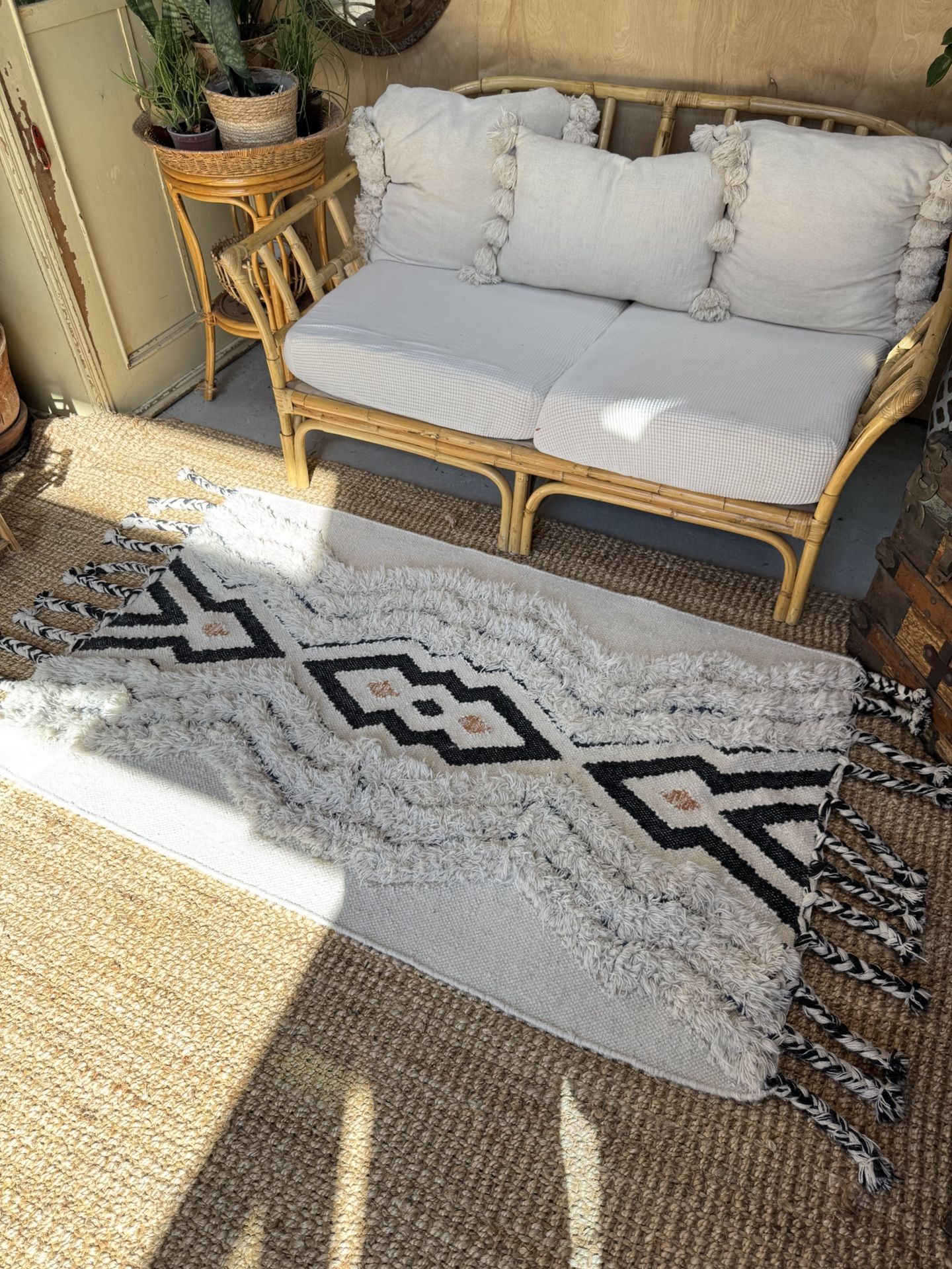 Safavieh Kenya Area Rug Wool Blend Ivory Black Blue Geometric Tassels Boho Carpet Accent Throw Fur