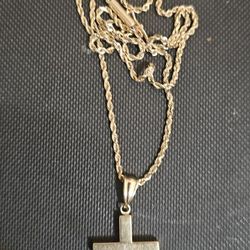 14k Gold Chain And 10k Gold Cross.. 4.8 Grams Total