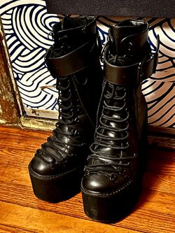 Current Mood Traitor Platform Boots