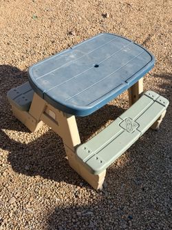 Step 2 Plastic Kids Picnic Table (LxWxH: 28” x 28” x 18”)