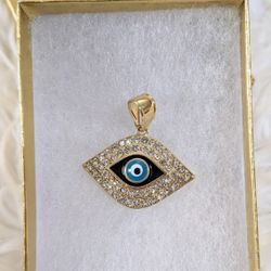 Evil Eye Pendant 