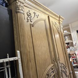 Large Hutch