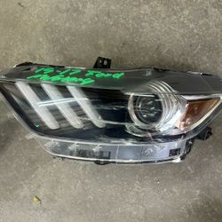 2015-18 FORD MUSTANG LF HEADLIGHT HID OEM