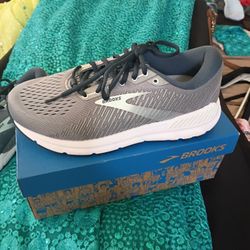 Women's Running Shoes Brooks