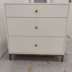 Pottery Barn Delaney 3 Drawer Dresser 