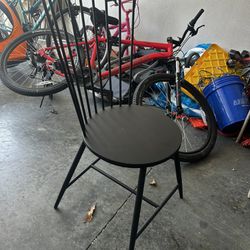 Black Metal Chair 