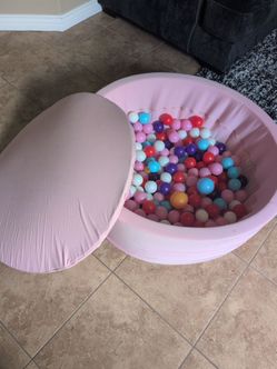 Foam ball pit