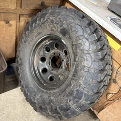 37x12.50R17 Toyo Open Country M/T