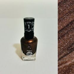 Sally Hansen Miracle Gel Holiday Dreams Crumb True Nail Polish