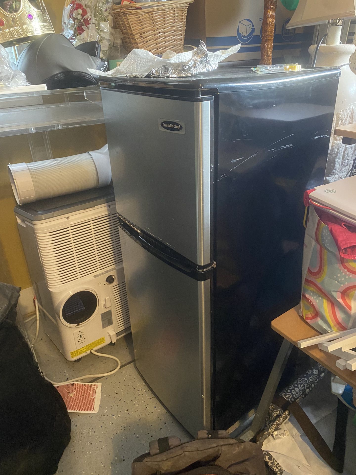 Mini refrigerator