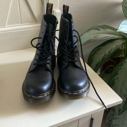 Doc Marten 1460 Leather Boot 