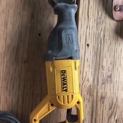 DeWalt Saw