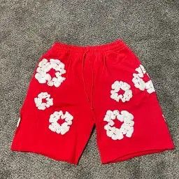 Red Denim Tear shorts Medium